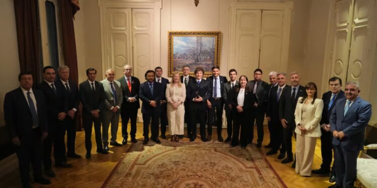 MILEI CONSOLIDA UNIDAD CON GOBERNADORES Y ACELERA AGENDA LEGISLATIVA CLAVE: PRESUPUESTO 2026 EN LA MIRA
