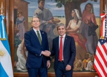 HORAS DECISIVAS EN EL GOBIERNO: ESPECTRO DE NARCOTRÁFICO AMENAZA CANDIDATURA DE ESPERT PERO MILEI SOSTIENE SU RESPALDO