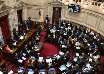 HORAS DECISIVAS EN EL GOBIERNO: ESPECTRO DE NARCOTRÁFICO AMENAZA CANDIDATURA DE ESPERT PERO MILEI SOSTIENE SU RESPALDO