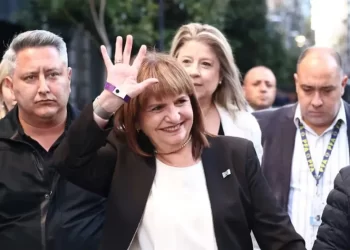 ARROLLADORA VICTORIA DE LLA+CAMBIA MENDOZA EN LAS LEGISLATIVAS