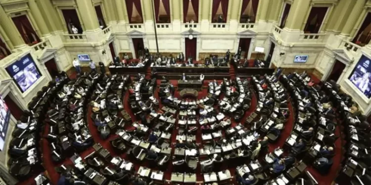 ARROLLADORA VICTORIA DE LLA+CAMBIA MENDOZA EN LAS LEGISLATIVAS