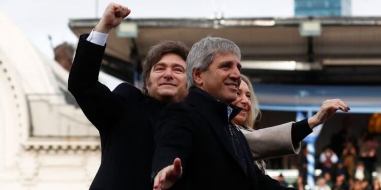 EL GOBIERNO AFÍANZA SU OPTIMISMO PRE-ELECTORAL Y PREPARA UN MENSAJE DE CALMA A INVERSORES TRAS LA VOTACIÓN