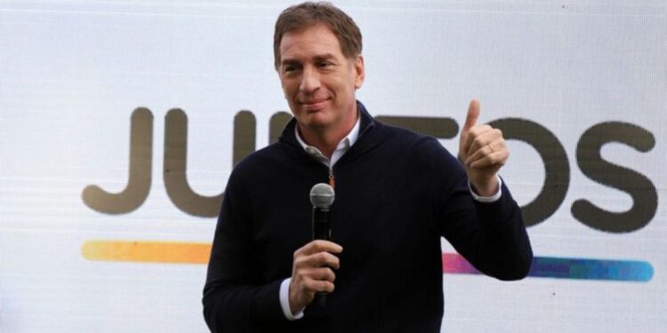 LLA impulsa a Diego Santilli para encabezar la lista bonaerense en medio del dilema por la reimpresión de boletas