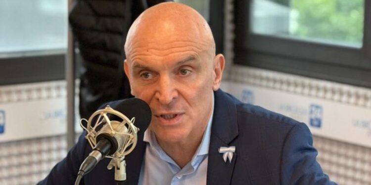 José Luis Espert renuncia a su candidatura a diputado por el narco-escándalo; un golpe político y logístico para La Libertad Avanza