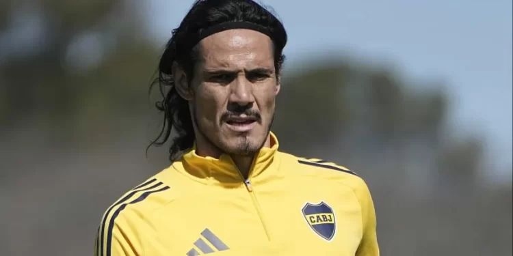 Cavani, otra vez diferenciado en Boca y cerca de perderse el partido con Barracas