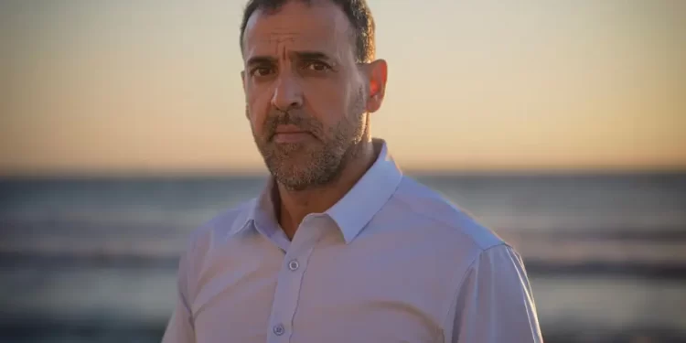 Eli Sharabi: El Impacto de 491 Días como Rehén de Hamás, Símbolo de la Resiliencia y el Trauma Nacional