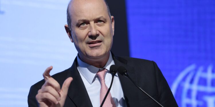 Antes de la cumbre clave en Washington: Sturzenegger anticipa un «Acuerdo Comercial Inédito» con Estados Unidos