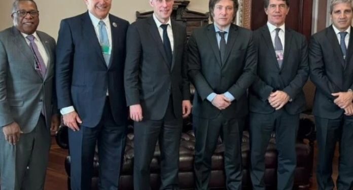 Washington, Trinchera Final: El Gobierno Busca el Respaldo Financiero de EEUU y Promete Consenso Político Pre-electoral