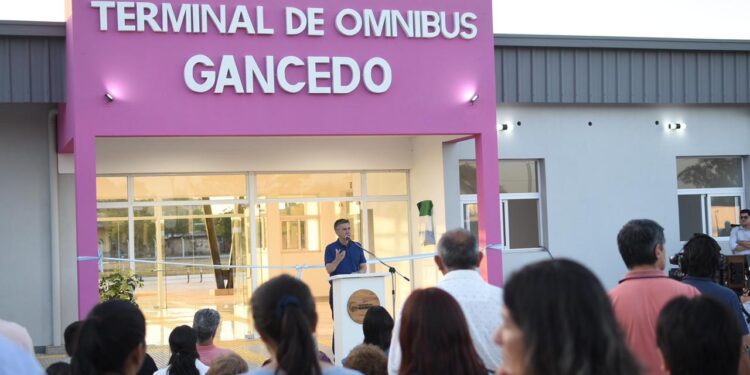 GANCEDO: EL GOBERNADOR ZDERO INAUGURÓ LA NUEVA TERMINAL DE ÓMNIBUS