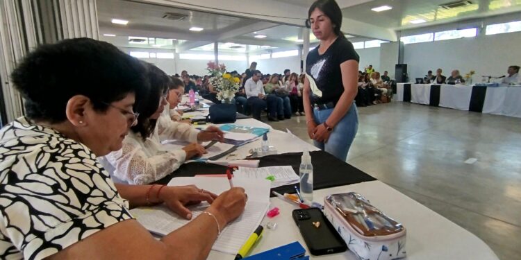 ADJUDICARON 316 CARGOS PARA BIBLIOTECARIOS: EDUCACIÓN AVANZA EN LA REGULARIZACIÓN DE CONCURSOS Y TITULARIZACIÓN DOCENTE