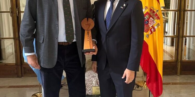 ZDERO FUE RECIBIDO EN LA EMBAJADA ARGENTINA EN ESPAÑA Y FORTALECIÓ VÍNCULOS PARA EL DESARROLLO DEL CHACO