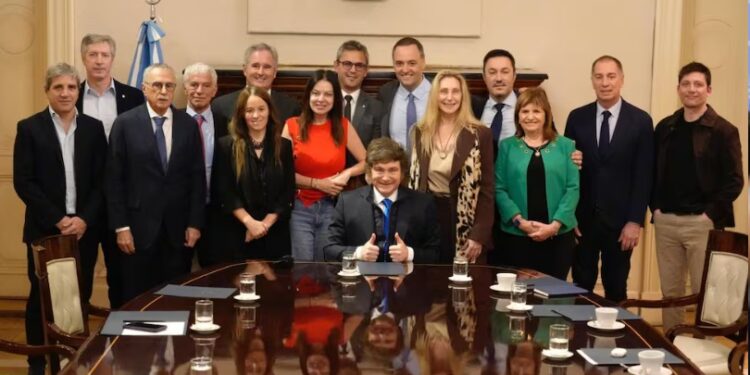 EL GOBIERNO AMENAZA CON LA PRÓRROGA DEL PRESUPUESTO ANTE EL RIESGO DE UN DICTAMEN ADVERSO EN EL CONGRESO