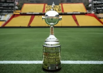 GOLPE DE TIMÓN: CONMEBOL EVALÚA LLEVAR LA FINAL DE LA COPA LIBERTADORES A EUROPA PARA MAXIMIZAR EL INTERÉS GLOBAL