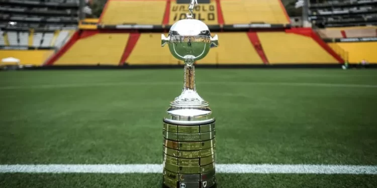 GOLPE DE TIMÓN: CONMEBOL EVALÚA LLEVAR LA FINAL DE LA COPA LIBERTADORES A EUROPA PARA MAXIMIZAR EL INTERÉS GLOBAL
