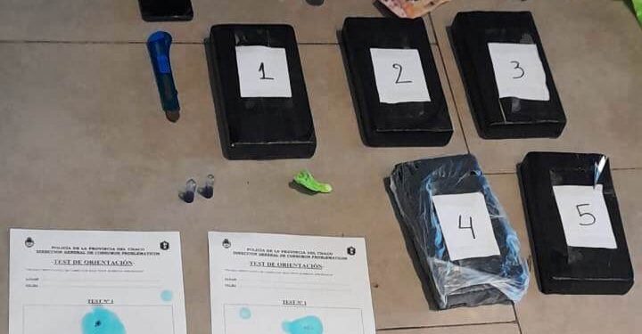 DETENIDA EN LA TERMINAL CON MÁS DE 5 KILOS DE COCAÍNA EN UN BOLSO