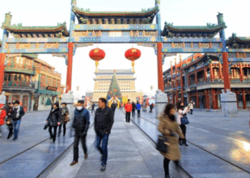 China: La Tensión entre la Proyección de Fortaleza Global y las Fricciones Internas que Marcan la Vida Cotidiana