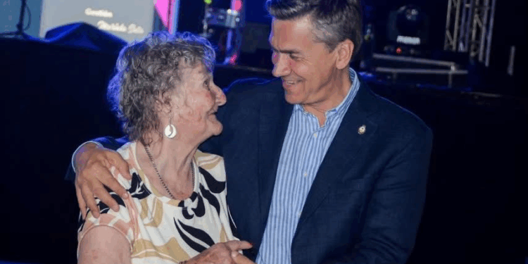 EL GOBERNADOR ZDERO ENCABEZÓ EL 138° ANIVERSARIO DE COLONIA POPULAR Y DESTACÓ EL CRECIMIENTO DE LA COMUNIDAD