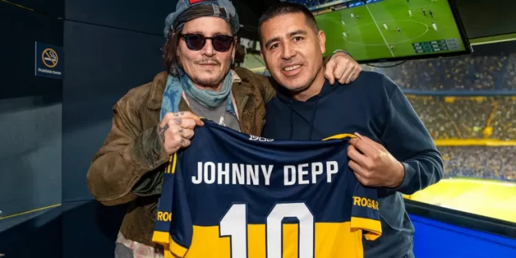 Johnny Depp, presente en La Bombonera en el duelo entre Boca y Tigre por el Torneo Clausura 2025