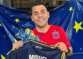 El emotivo recibimiento de la Bombonera a Nacho Russo: «Debe estar contento que quedaron primeros»