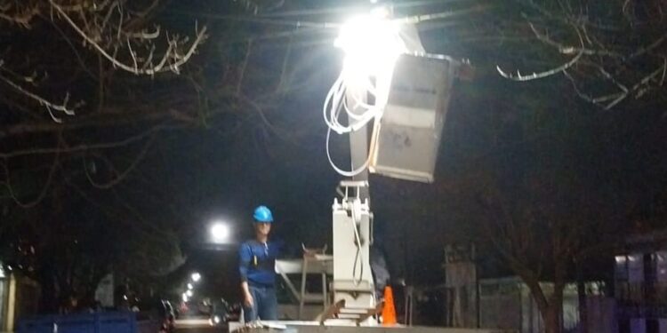 NUEVA INFRAESTRUCTURA EN RESISTENCIA: ILUMINACIÓN EN EL BARRIO ANUAR