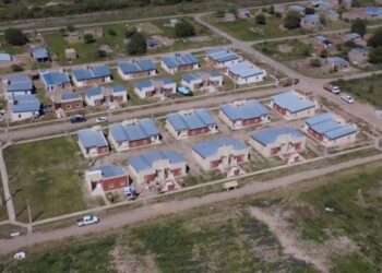 AVANZA LA CONSTRUCCIÓN DE VIVIENDAS EN PRESIDENCIA DE LA PLAZA, PRÓXIMAS A SER SORTEADAS