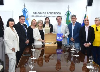 LIVIO GUTIERREZ RECIBIÓ A LA GOBERNADORA DEL DISTRITO 4845 DE ROTARY INTERNACIONAL