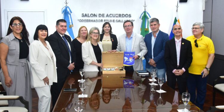LIVIO GUTIERREZ RECIBIÓ A LA GOBERNADORA DEL DISTRITO 4845 DE ROTARY INTERNACIONAL