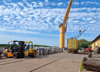 EL PUERTO DE BARRANQUERAS CONCRETÓ UNA NUEVA EXPORTACIÓN DE CARBÓN CHAQUEÑO CON DESTINO A ESTADOS UNIDOS