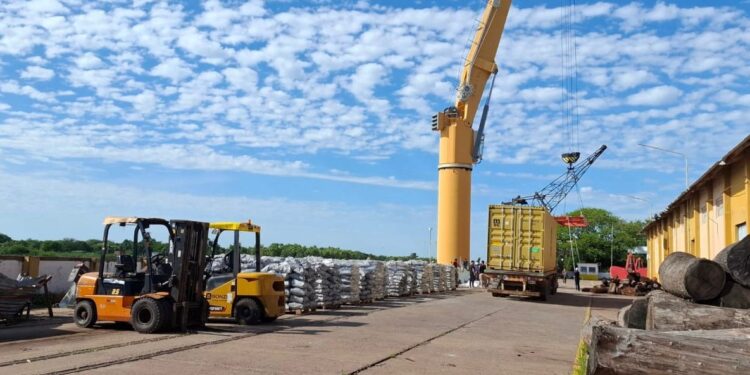 EL PUERTO DE BARRANQUERAS CONCRETÓ UNA NUEVA EXPORTACIÓN DE CARBÓN CHAQUEÑO CON DESTINO A ESTADOS UNIDOS