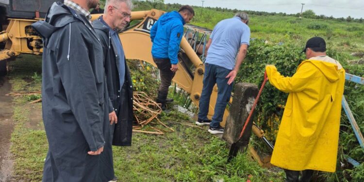 DESARROLLO HUMANO ASISTE A FAMILIAS DE BARRANQUERAS AFECTADAS POR LAS LLUVIAS