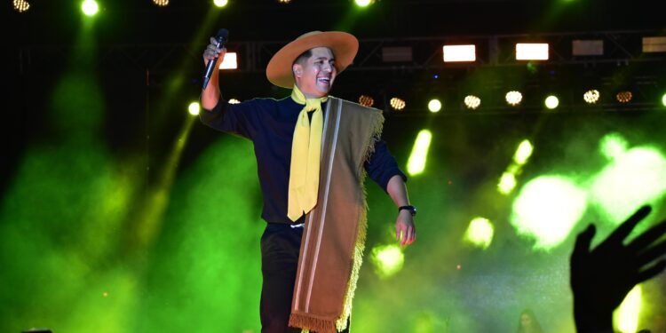 EL FESTIVAL QUE YA ES MARCA CHAQUEÑA: “CHACO VIBRA LLEGÓ PARA QUEDARSE” DIJO EL GOBERNADOR ZDERO