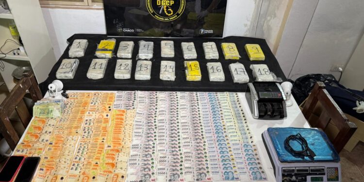 FUERTE GOLPE AL MICROTRÁFICO: CASI 20 KILOS DE COCAÍNA SECUESTRADAS, VEHÍCULOS Y DINERO