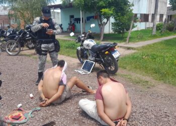 DETUVIERON A DOS HERMANOS QUE ESTABAN ARMADOS