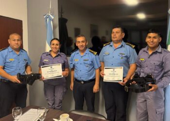 AGENTES DE PRESIDENCIA ROQUE SÁENZ PEÑA FUERON RECONOCIDOS POR LA CÚPULA POLICIAL TRAS SALVAR LA VIDA DE UNA NIÑA DE 7 AÑOS