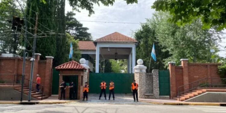 TRAGEDIA EN LA RESIDENCIA PRESIDENCIAL: HALLAN SIN VIDA A UN SOLDADO EN LA QUINTA DE OLIVOS