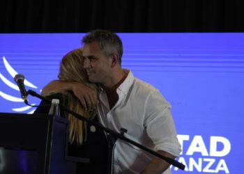 Negociaciones al rojo vivo en Diputados: LLA saborea la primera minoría y gobernadores miden fuerzas