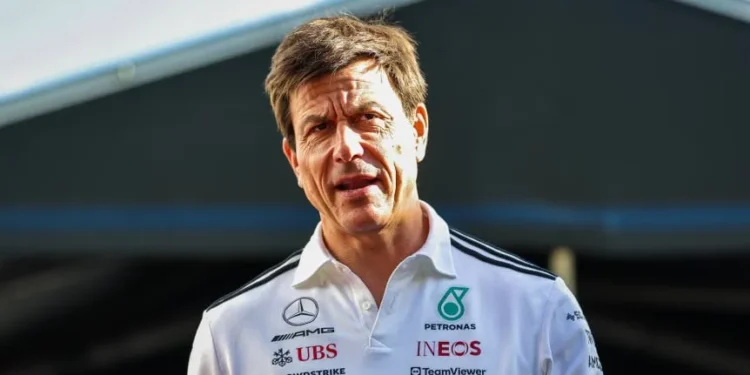 Chispazos entre Mercedes y Red Bull por la maniobra de Antonelli: «fue muy obvio», «descerebrado» y disculpas