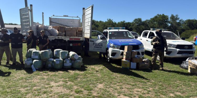 COLONIA BENITEZ: EL GOBIERNO PROVINCIAL DESTRUYÓ MÁS DE 3 TONELADAS DE MARIHUANA Y 80 KILOS DE COCAÍNA