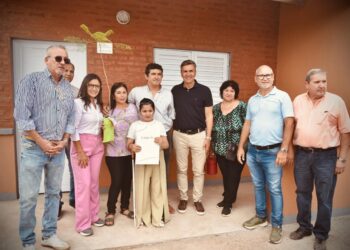 EL GOBERNADOR ZDERO ENTREGÓ VIVIENDAS EN CONCEPCIÓN DEL BERMEJO: “OBRAS TERMINADAS Y FAMILIAS CON CASA PROPIA”