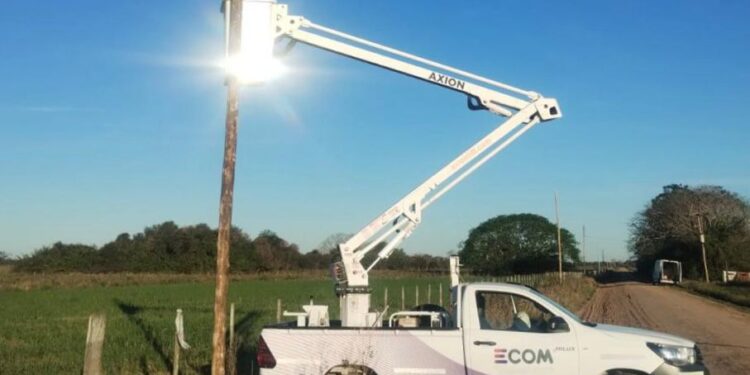 ECOM CHACO REPARA EL TENDIDO DE FIBRA ÓPTICA EN LOCALIDADES DEL NORTE CHAQUEÑO