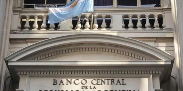 EL MERCADO PROYECTA UN ESCENARIO DE ESTABILIDAD ECONÓMICA Y CRECIMIENTO SOSTENIDO PARA 2026