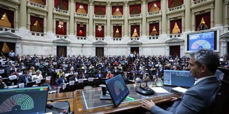 PRESENTAN AMPARO JUDICIAL CONTRA EL DNU QUE REFORMA LA SIDE