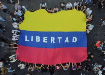 JUSTICIA ARGENTINA SOLICITA LA EXTRADICIÓN DE NICOLÁS MADURO BAJO EL PRINCIPIO DE JURISDICCIÓN UNIVERSAL