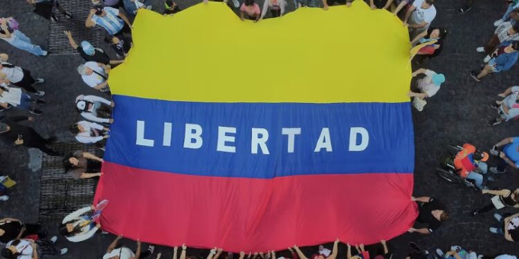 JUSTICIA ARGENTINA SOLICITA LA EXTRADICIÓN DE NICOLÁS MADURO BAJO EL PRINCIPIO DE JURISDICCIÓN UNIVERSAL