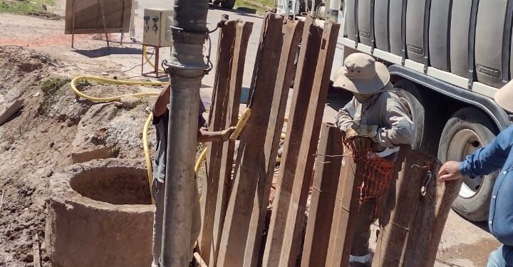 AMBIENTE SANO: SAMEEP CONTINÚA EJECUTANDO ACCIONES DEL PROGRAMA “REHABILITACIÓN DEL SISTEMA CLOACAL” EN SÁENZ PEÑA