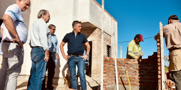 ZDERO SUPERVISÓ EL AVANCE DE OBRAS DE VIVIENDAS EN LA CHACRA 214 Y RATIFICÓ EL COMPROMISO CON EL ACCESO A LA CASA PROPIA
