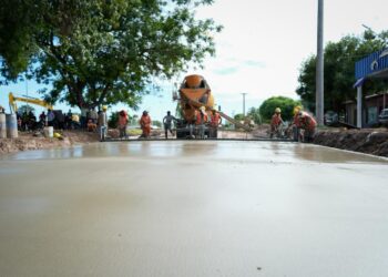 MÁS CONECTIVIDAD Y DESARROLLO: CONTINÚAN LAS OBRAS DE PAVIMENTO EN CAMPO LARGO