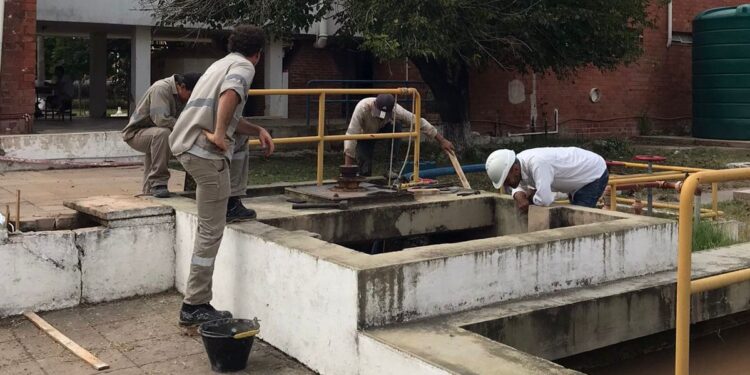 TRABAJOS EN EL PRIMER ACUEDUCTO DEL INTERIOR PARA GARANTIZAR EL ABASTECIMIENTO DE AGUA