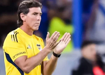 EL «VOLANTAZO» DE ÚBEDA: BOCA PODRÍA REALIZAR HASTA CINCO CAMBIOS PARA RECIBIR A RACING