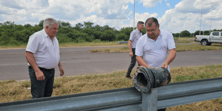 RESTABLECEN EL SERVICIO DE AGUA EN CASTELLI Y EN LOCALIDADES ALEDAÑAS
